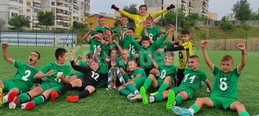 Четата на Ивайло Кунчев триумфира като шампион в зона Велико Търново