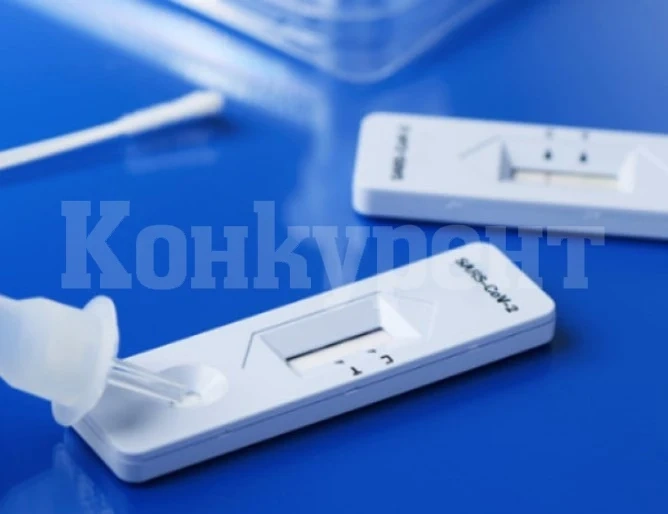 Масови тестове за COVID-19 в пекински квартал, заразата тръгнала от бар