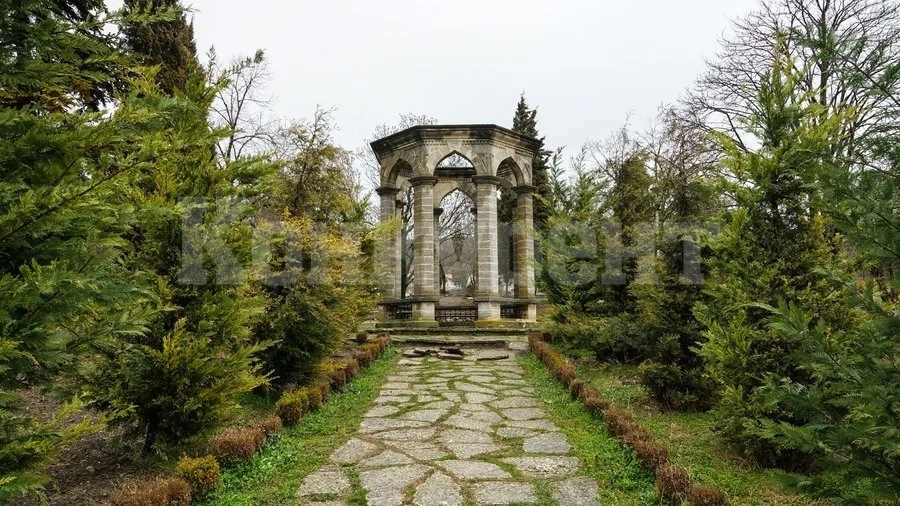 Край древен дервишки манастир слепи проглеждат, сакати прохождат
