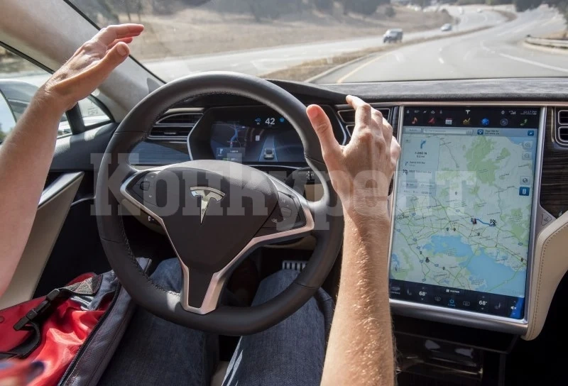 Забраниха на шофьорите на Tesla да доближават полицейските управления
