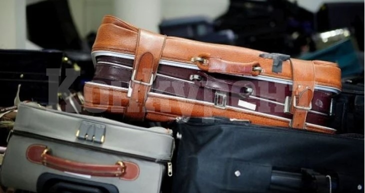 Потрес: Авиокомпания загуби куфар с праха на починала жена