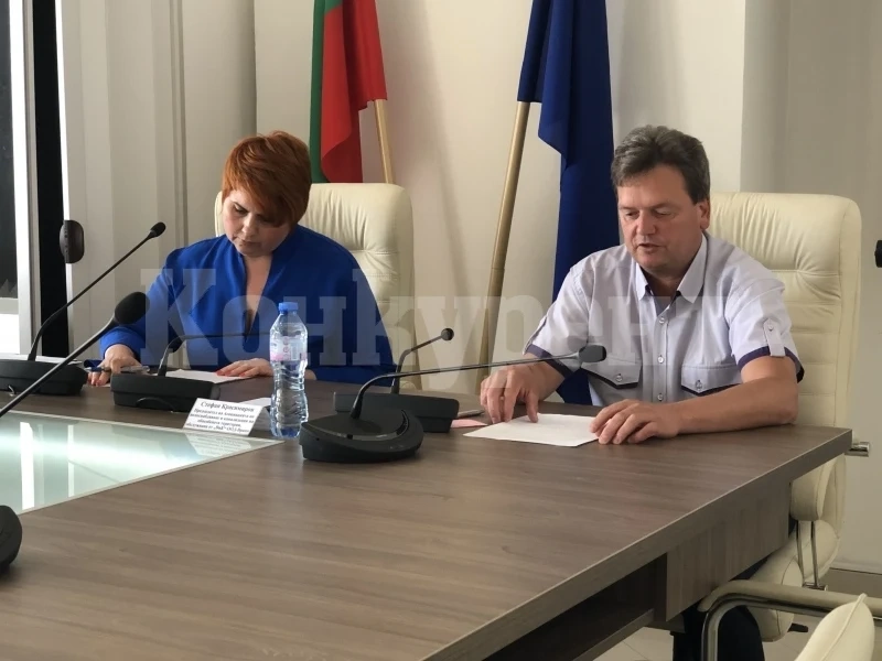 Губернаторът Красимиров се срещна с хората от Бистрец, каза кой е виновен за улиците