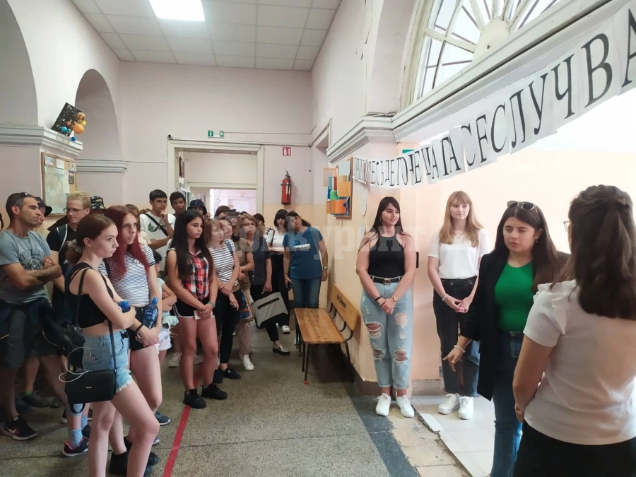 Учители и ученици обмениха опит в прилагането на иновации