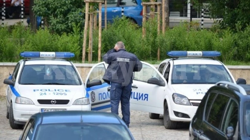 Среднощна акция в Слънчев бряг: Арестуваха 9 чужденци за пласиране на дрога