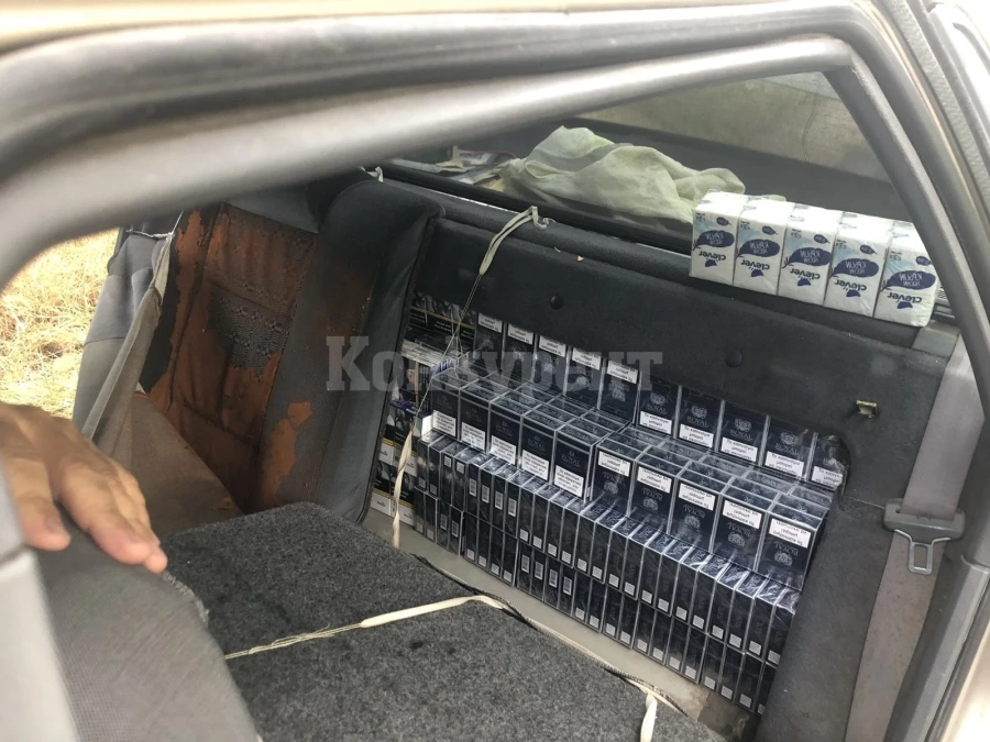 Ченгетата иззеха над 15 000 къса цигари от „Опел“