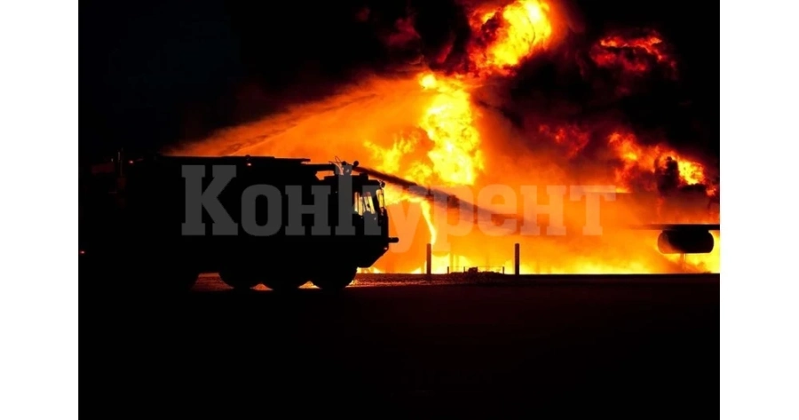 Късо съединение подпали товарен автомобил