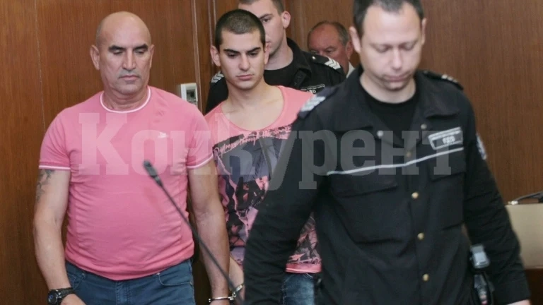 Първо в „Конкурент“! Ценко Чоков влезе в затвора