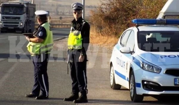 Пипнаха мъж от Галиче да кара кола след почерпка