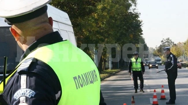 Жега ли? Полицията провери десетки за ден и написа актове, и фишове на нередовните