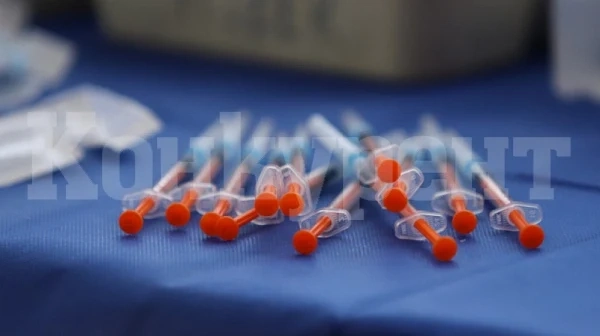 Очаква се въвеждането на адаптирани ваксини за COVID-19 наесен