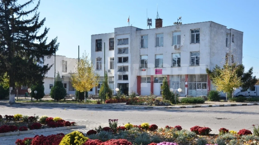 Ремонтират здравната служба в Хърлец