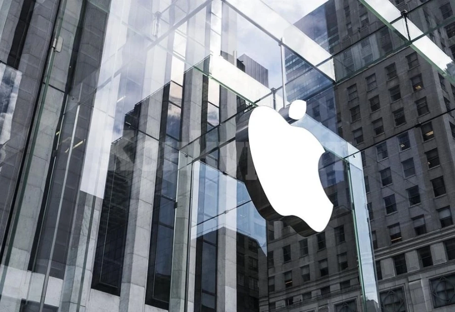 Apple ще съкрати служители и заплати
