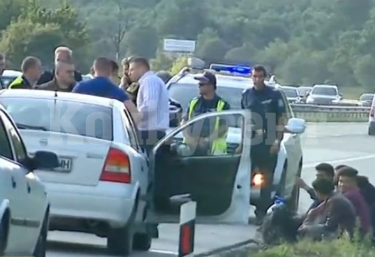 Трима гониха и стреляха по мъж и племенника му, сега ще ги „лежат“