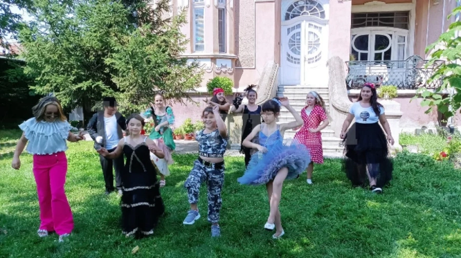 Ломските шоколадчета записаха видео на „Класика в жанра“
