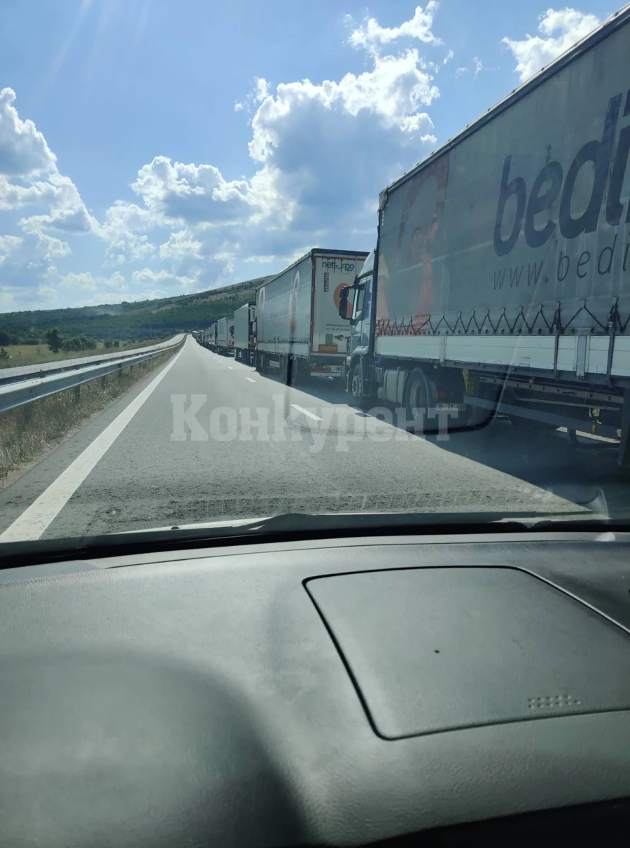 Километрично задръстване на обхода на Монтана СНИМКИ +ВИДЕО