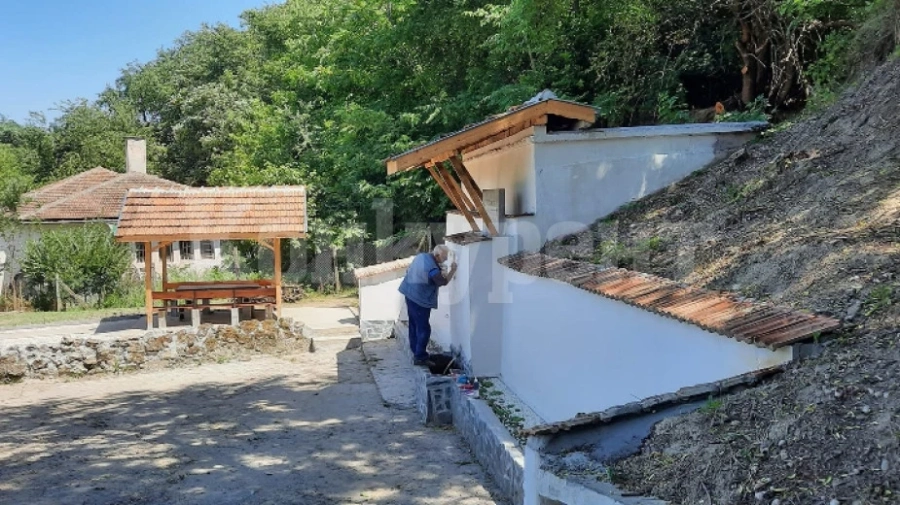 Ремонтираха чешмите в оряховско село