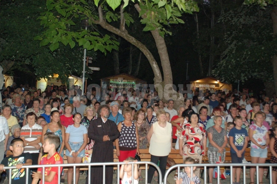 Откриха Празника на курорта, минералната вода и Балкана във Вършец