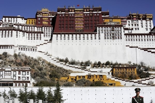 Китайските власти затвориха прочут тибетски дворец заради COVID-19