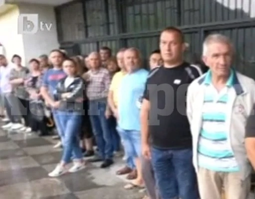 Рецидивист налита на самотни жени в Монтанско, цялото село е настръхнало