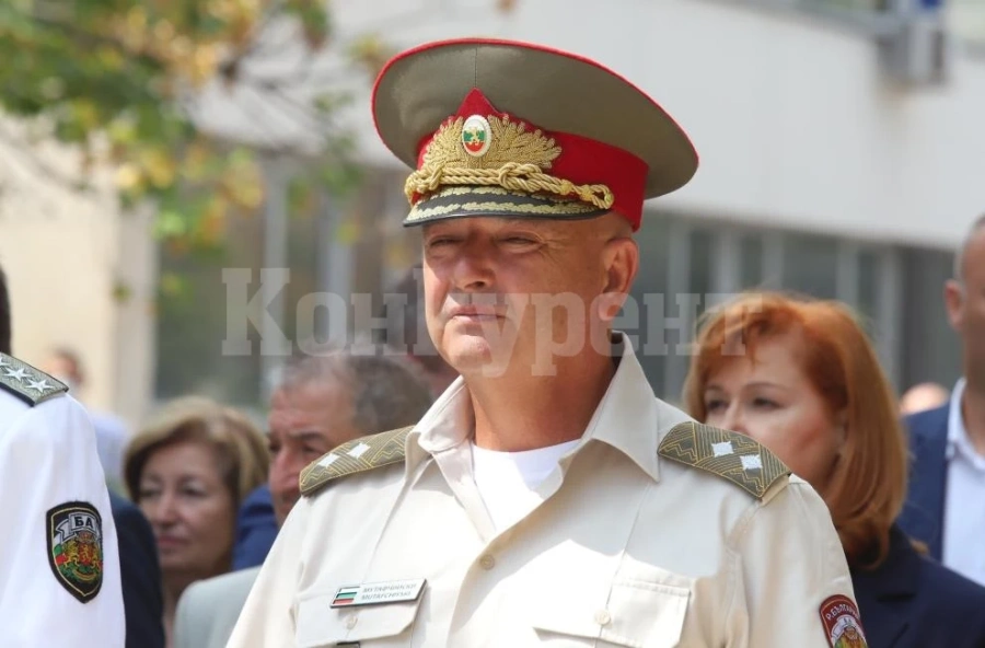 Ген. Мутафчийски: Нямаме свободни легла, това е големият проблем