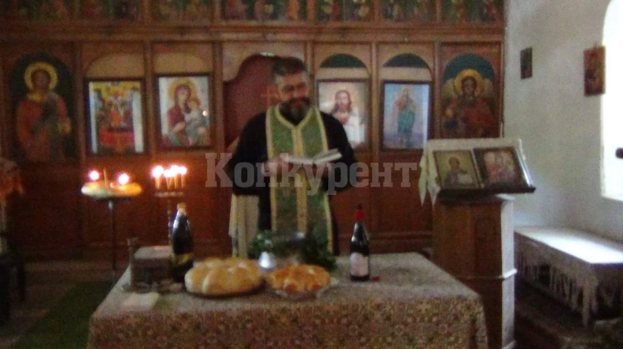 Отбелязаха храмов празник в Салаш