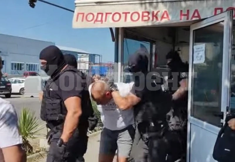 Арестуваха застрахователен агент при спецакцията в Бургас