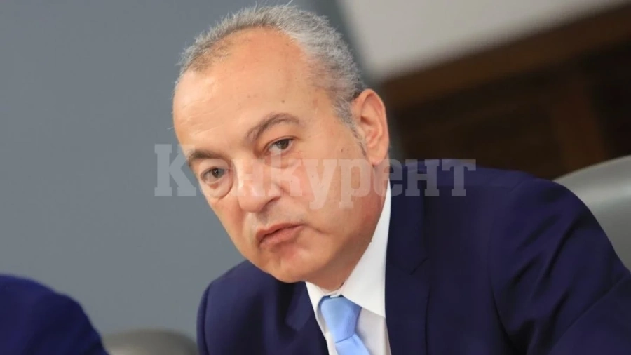 Извънредна новина за състоянието на Гълъб Донев! Премиерът е под карантина