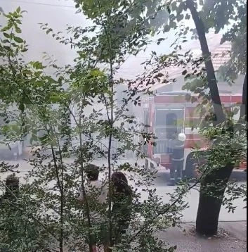 Извънредно! Пожар в центъра на Враца вдигна накрак огнеборци ВИДЕО