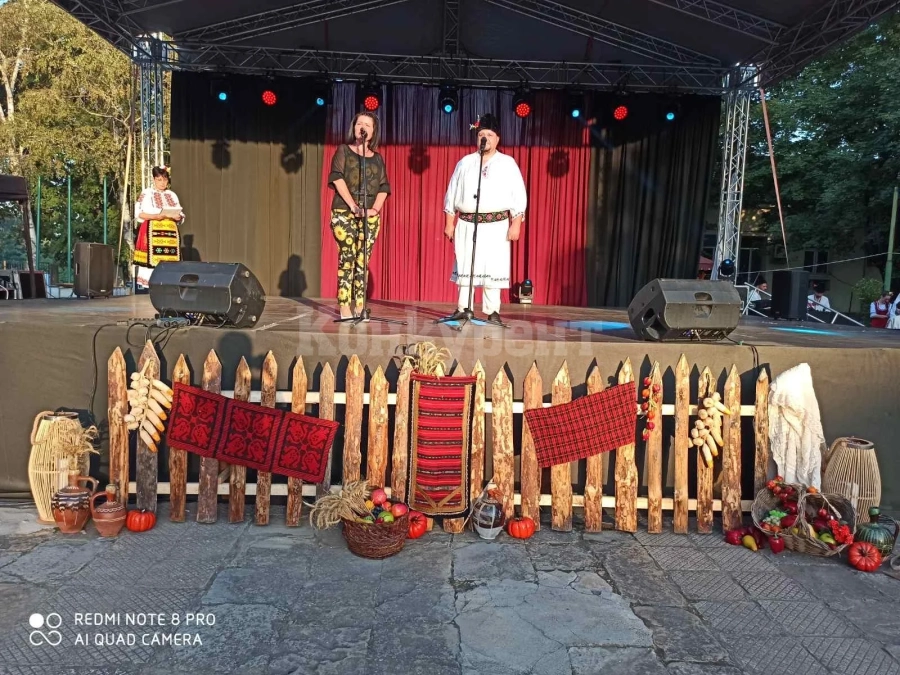 Много танци и веселиe на събора в Хърлец