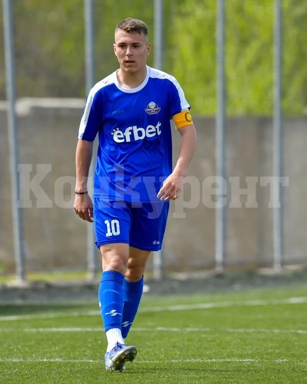 Повикаха талант от Монтана в U17