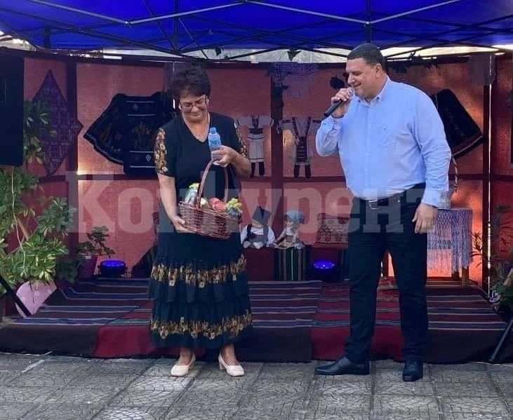 Райко Кирилов пя на празник в Горни Вадин СНИМКИ