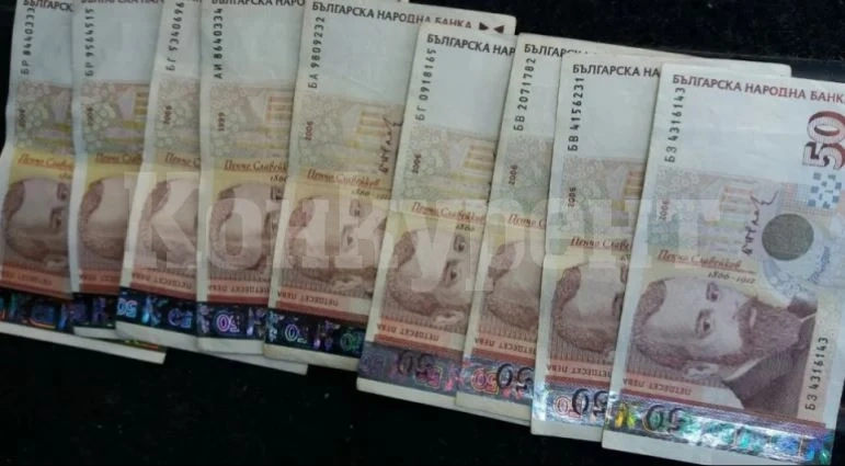Нагла схема: Пазаруват на аванта и прибират солидна сума