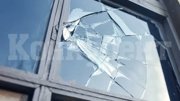 Разкриха кой е потрошил дограмата на къща в Галатин