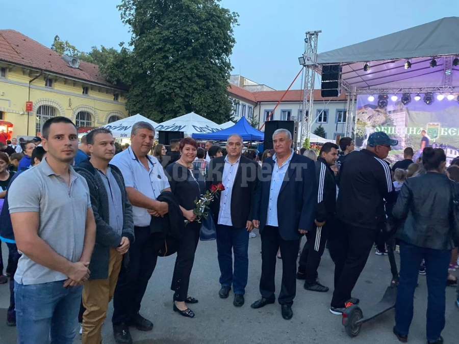 Кандидатите за депутати на ГЕРБ/СДС празнуваха заедно с Берковица СНИМКИ