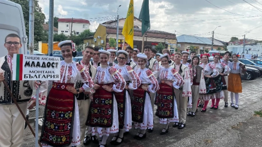 Танцьори от Монтана с участие в Полша