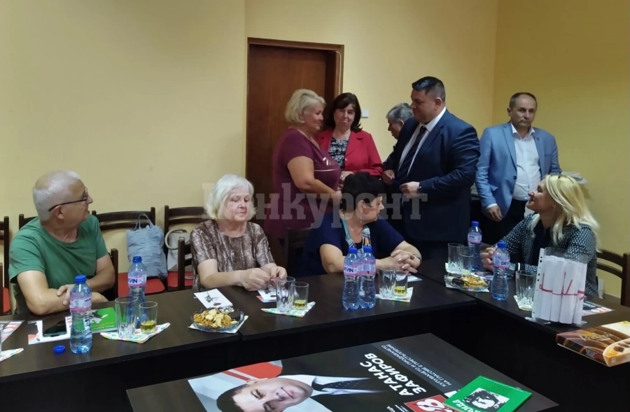 Атанас Зафиров и листата на БСП се срещнаха с педагози