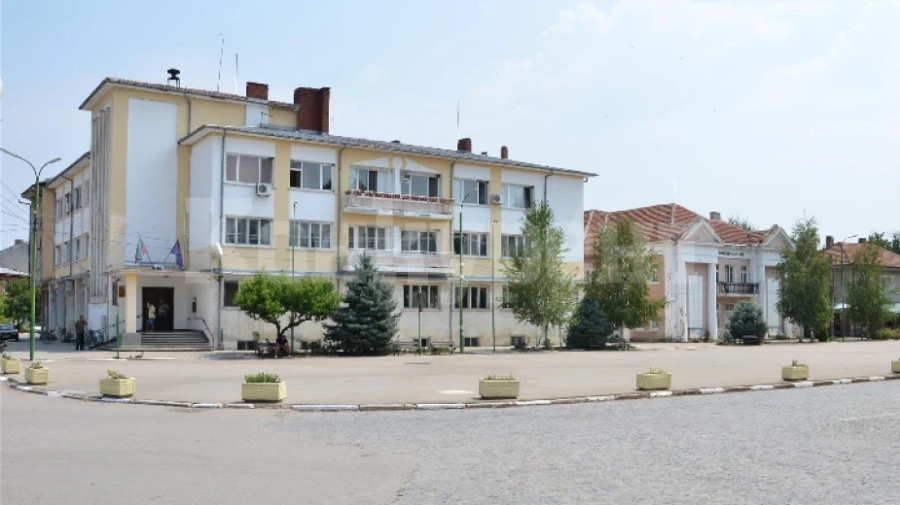 Увеличение на кметските заплати гласуваха съветниците в Ново село