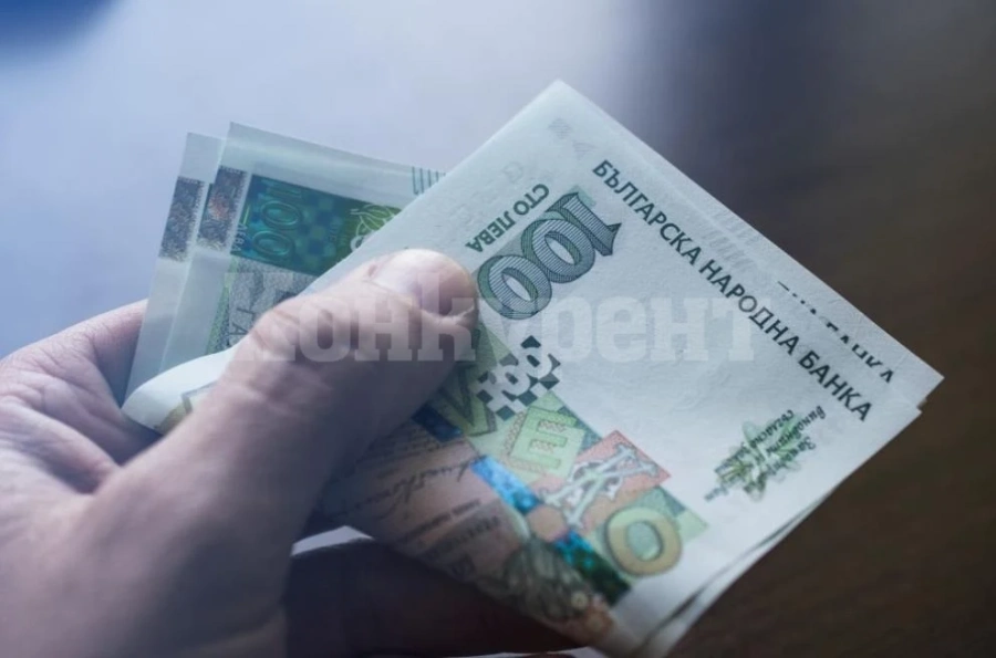 Измамиха мъж с 2000 лв. в банка в Крумовград