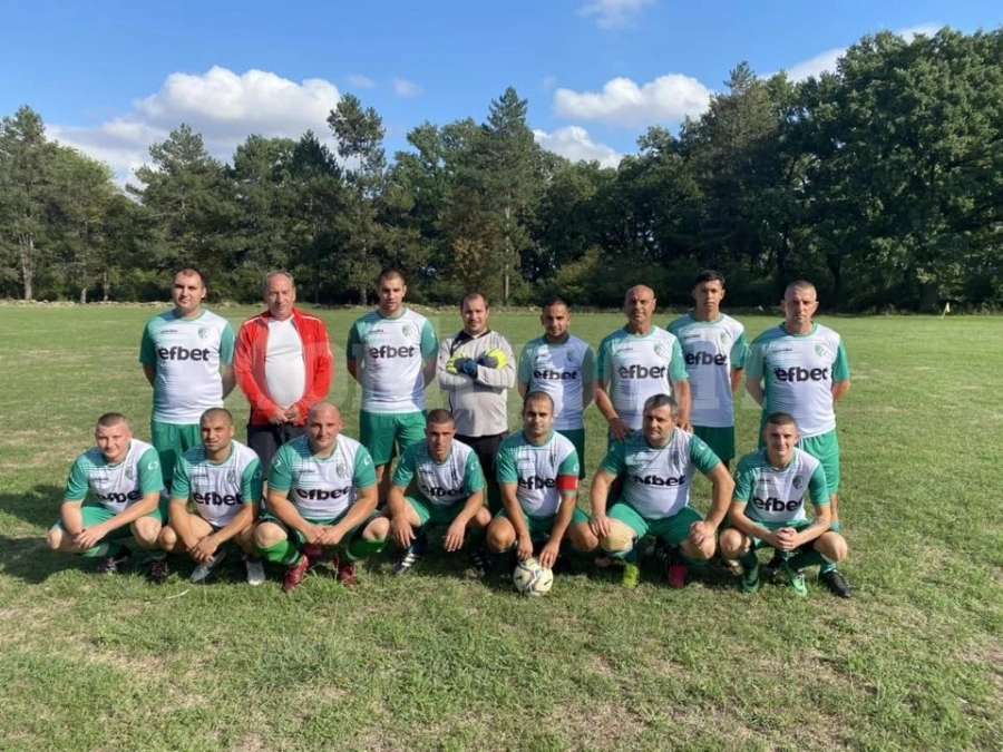 Ботев /Попица/ няма намерение да излиза от Топ 3, победи и ФК Оряхово