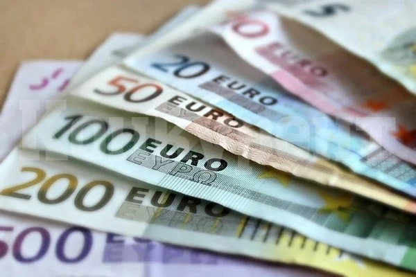 Половината от българите са против еврото, показват данните от Евробарометър