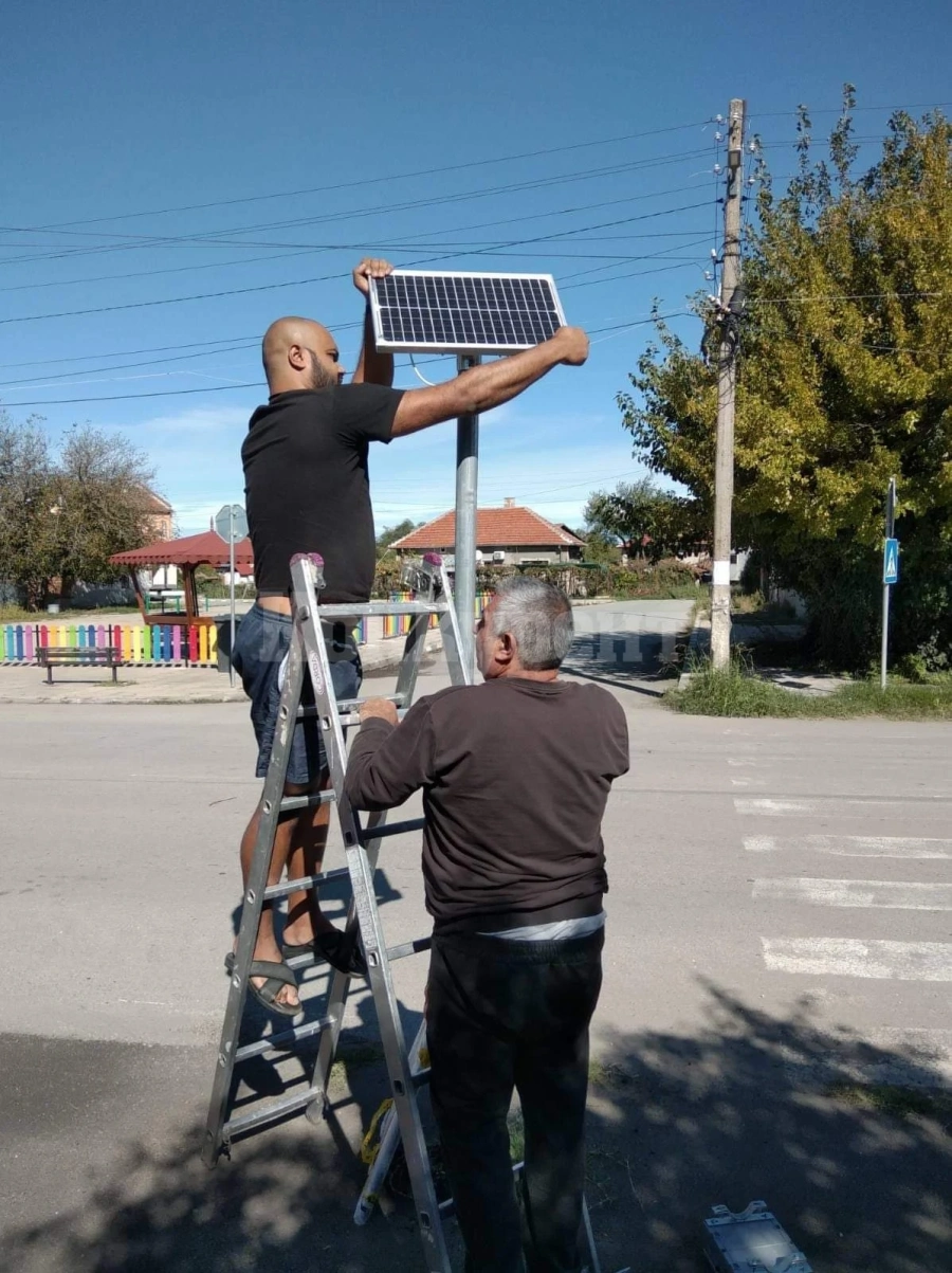 Сложиха соларни знаци в Ружинци СНИМКИ