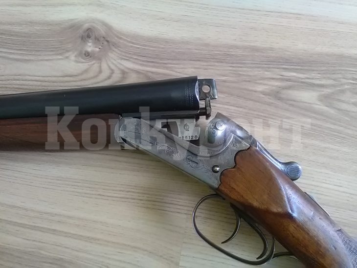 Закопчаха 83-годишен, кътал пушка, пистолет и патрони в дома си ...