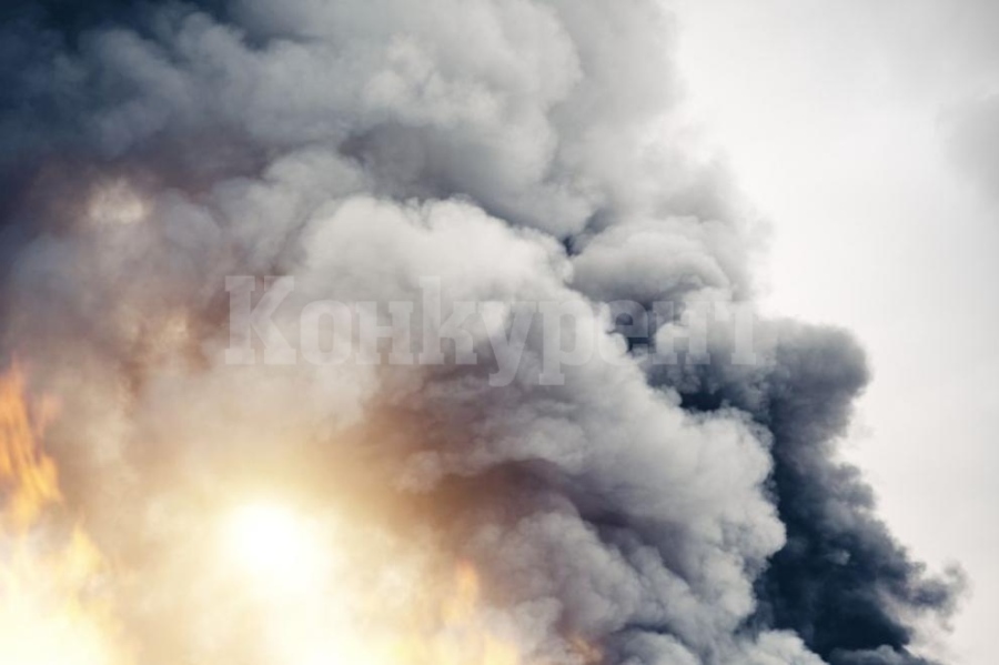 Двама души загинаха при пожар в петролна рафинерия в Полша