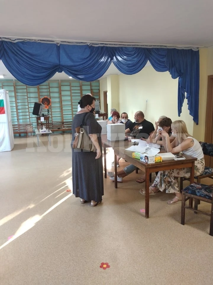 Обявиха график за предоставяне на изборни книжа на членовете на СИК