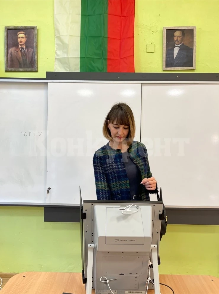 Деница Симеонова от “Продължаваме Промяната”: Гласувах да отключим потенциала на България