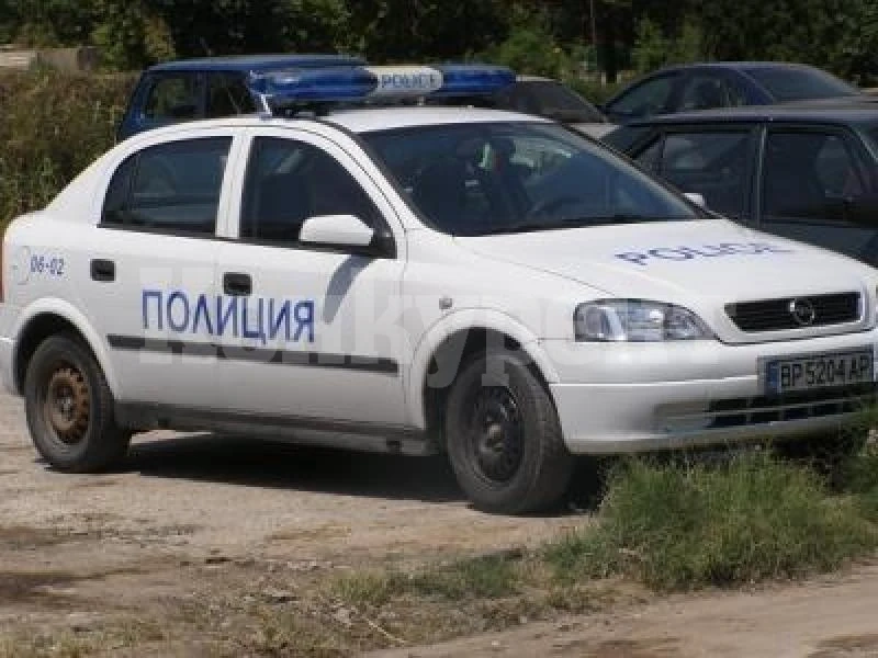 Хванаха мъж с „Москвич“ с чужди номера