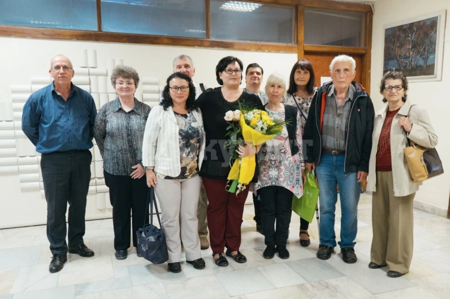 Литературната група в Мездра чества 70 години от своето създаване СНИМКИ