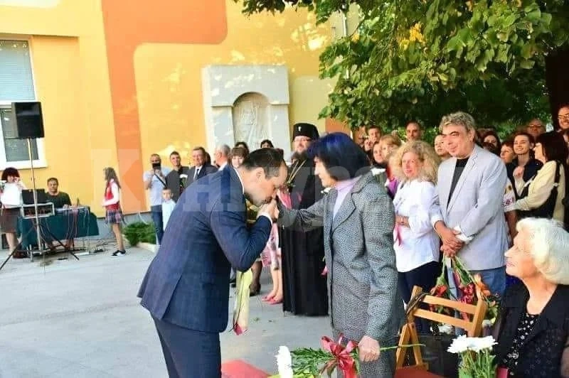 Калин Каменов към учителите: Вашата професия изгражда българската идентичност