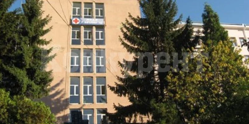 Пациент с COVID е избягал от пернишката болница