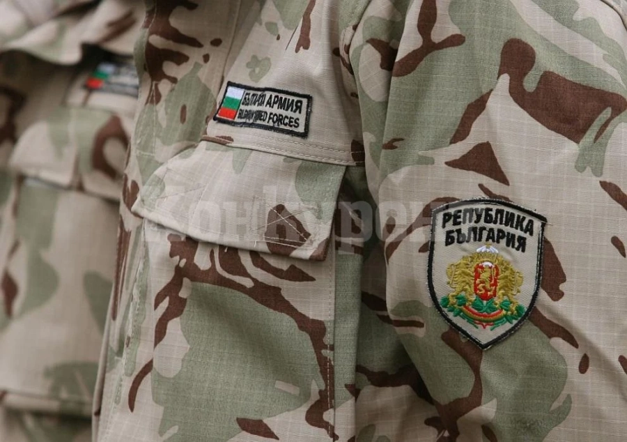 Военното ни министерство дава на Украйна зимни дрехи и обувки